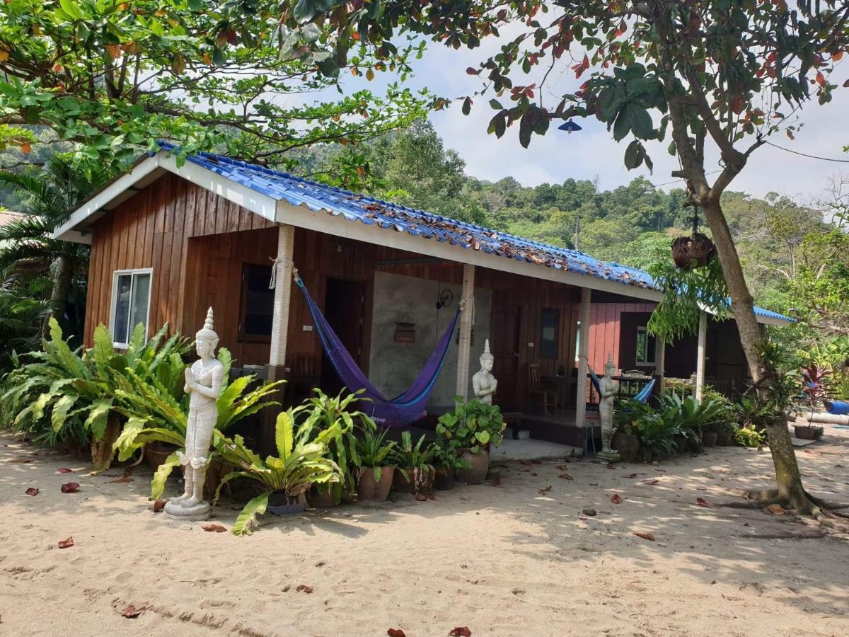 Отель Sea Paradise Ban Khlong Kloi Экстерьер фото